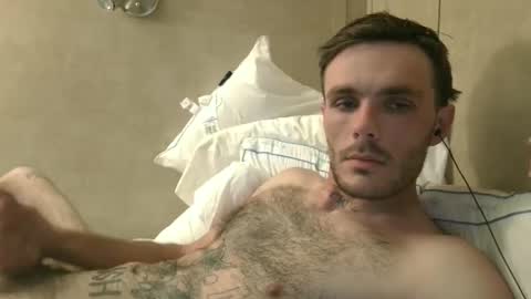 Snapshot of dylp400 chatting on 01/05/25, 01:26 dylp400 online show from 01/05/25, 01:26