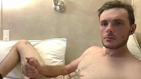 Snapshot of dylp400 chatting on 01/15/25, 09:56 dylp400 online show from 01/15/25, 09:56