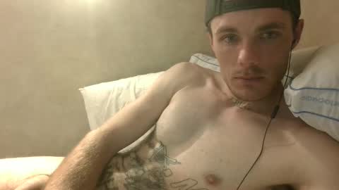 Snapshot of dylp400 chatting on 02/02/25, 02:17 dylp400 online show from 02/02/25, 02:17