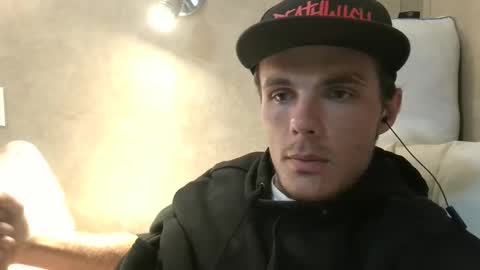 Snapshot of dylp400 chatting on 02/12/25, 11:07 dylp400 online show from 02/12/25, 11:07