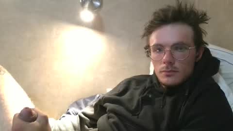 Snapshot of dylp400 chatting on 03/12/25, 09:24 dylp400 online show from 03/12/25, 09:24