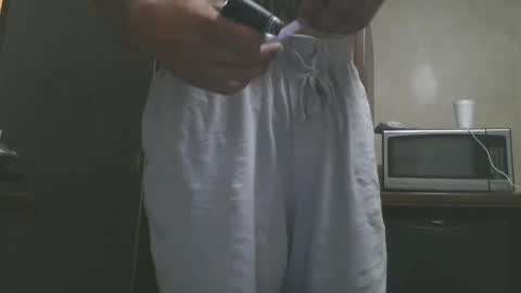 Snapshot of dylp400 chatting on 11/15/25, 06:44 dylp400 online show from 11/15/25, 06:44