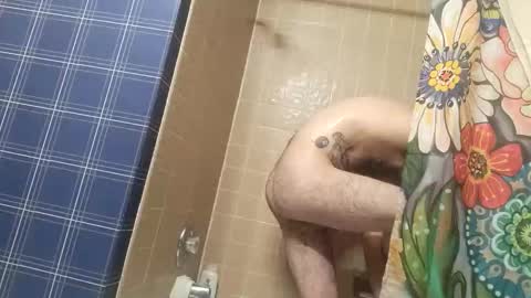 Snapshot of dylp400 chatting on 12/15/25, 05:44 dylp400 online show from 12/15/25, 05:44