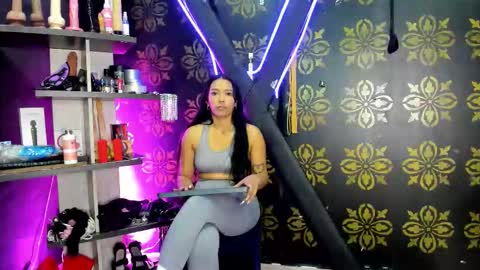 Snapshot of dymoni222 chatting on 02/26/26, 02:10 dymoni222 online show from 02/26/26, 02:10