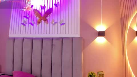 Juana online show from 03/12/25, 06:33