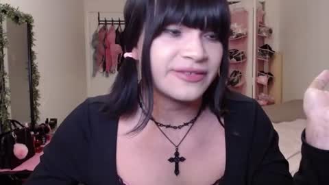 Ella online show from 07/10/26, 07:56