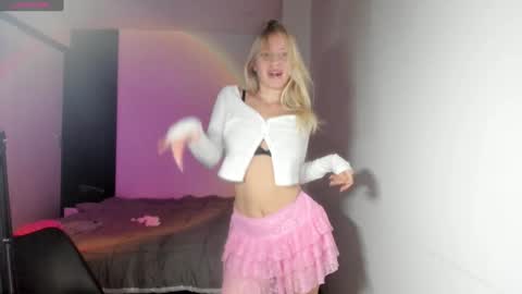 Snapshot of e___lisa chatting on 12/26/24, 05:26 fansly - yourbestbaby online show from 12/26/24, 05:26