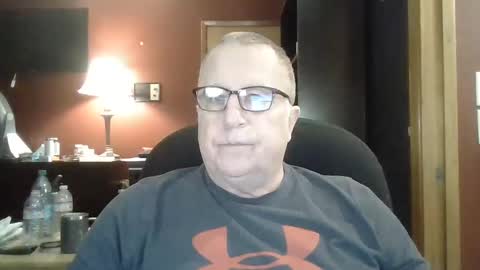 Snapshot of e_rectiom chatting on 12/25/24, 06:41 Mr Wonderful online show from 12/25/24, 06:41