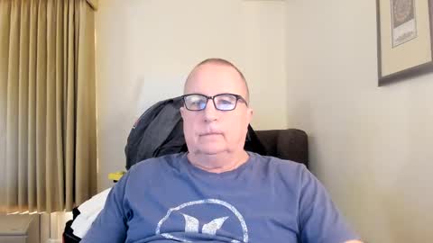 Snapshot of e_rectiom chatting on 01/17/25, 11:40 Mr Wonderful online show from 01/17/25, 11:40