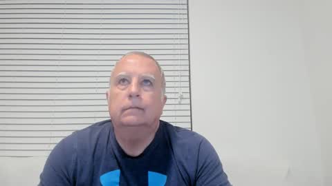 Snapshot of e_rectiom chatting on 10/02/25, 01:40 Mr Wonderful online show from 10/02/25, 01:40