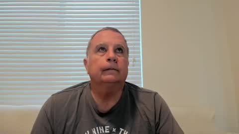 Snapshot of e_rectiom chatting on 11/23/25, 11:15 Mr Wonderful online show from 11/23/25, 11:15