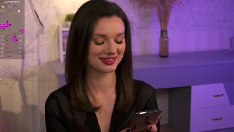 Snapshot of e_vvv_a chatting on 01/26/25, 02:30 Eva online show from 01/26/25, 02:30