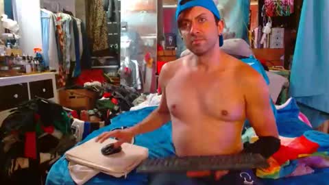 eastbayboy57 online show from 01/19/26, 02:37