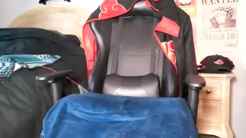 TWITTER   INSTAGRAM    easybreezy20   ONLINE 1230 AM TO 7AM online show from 01/01/25, 01:05