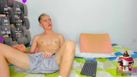 INDEPENDENT MODELS online show from 01/08/25, 09:23