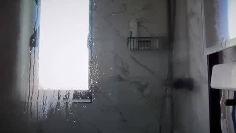 Nadia Ferreira  online show from 03/04/25, 12:01