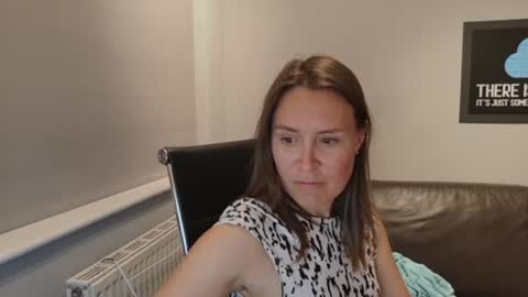 Snapshot of eatmypie69 chatting on 06/19/26, 09:51 Nadia Ferreira online show from 06/19/26, 09:51