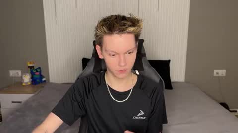 eaton_ online show from 01/16/26, 06:23