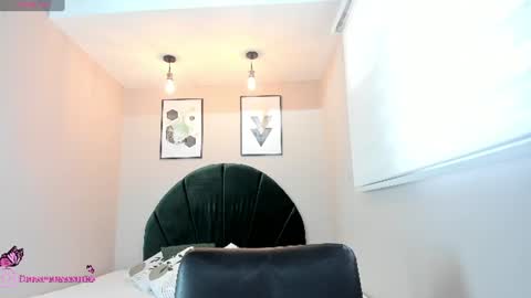 Snapshot of ebbafernandez1_ chatting on 07/17/26, 12:23 online show from 07/17/26, 12:23