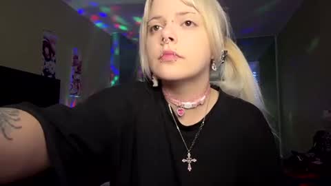 Luna online show from 07/10/26, 08:22