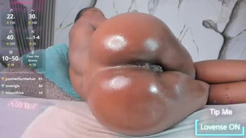 Snapshot of ebonnygoddess2 chatting on 04/13/26, 06:35 2 online show from 04/13/26, 06:35