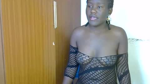 Queen online show from 12/04/25, 12:14