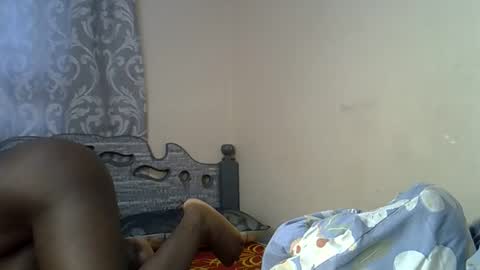 Queen online show from 01/10/26, 01:57