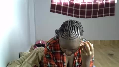 Queen online show from 04/03/26, 07:28