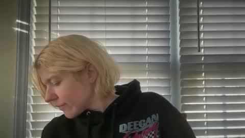 americnbarbie online show from 11/06/25, 12:50