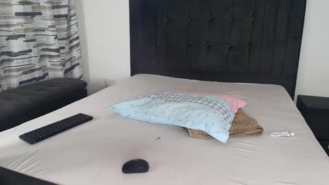 Angelina online show from 12/19/25, 07:54