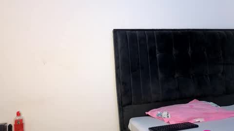 Snapshot of ebony_arya chatting on 10/21/25, 06:52 Arya online show from 10/21/25, 06:52