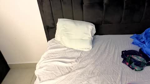 Snapshot of ebony_arya chatting on 11/18/25, 08:13 Arya online show from 11/18/25, 08:13