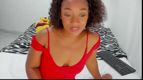 Snapshot of ebony_banks chatting on 06/05/26, 01:45 Liz online show from 06/05/26, 01:45