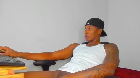 Snapshot of ebony_brandons chatting on 02/18/25, 02:38 Brandon online show from 02/18/25, 02:38