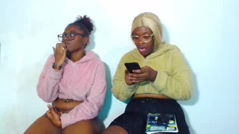 Snapshot of ebony_chayna chatting on 12/15/24, 10:15 chayna smith online show from 12/15/24, 10:15