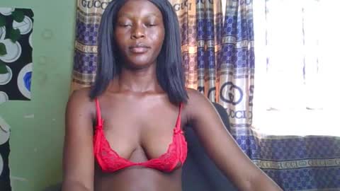 Snapshot of ebony_dark_melaninqueen chatting on 11/04/25, 02:38 vicky online show from 11/04/25, 02:38