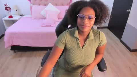 ebony_fantasy2 online show from 11/19/25, 11:43