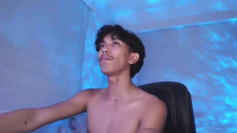 ebony_fuckboy online show from 10/21/25, 04:41