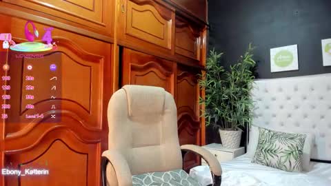 ebony_katterin online show from 11/15/25, 11:18