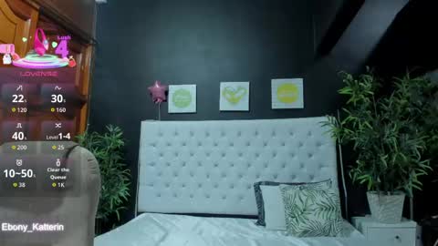 ebony_katterin online show from 04/15/26, 10:55
