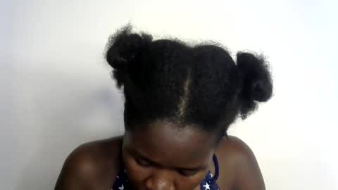 ebony_lynne online show from 05/17/26, 06:55