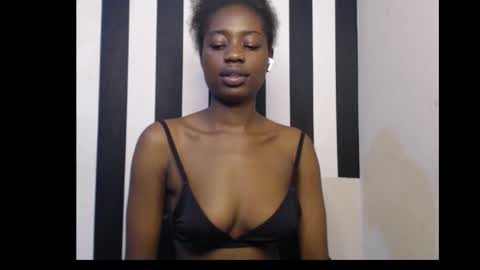 Ella online show from 12/17/25, 01:00