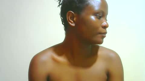 Snapshot of ebony_shan_ chatting on 10/29/25, 02:03 Shanny online show from 10/29/25, 02:03