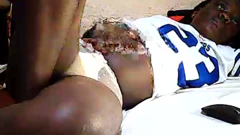 Snapshot of ebony_vellyn20 chatting on 02/17/26, 06:36 ebony_vellyn20 online show from 02/17/26, 06:36