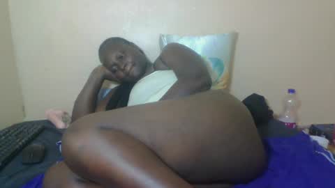 Snapshot of ebonyblack28 chatting on 06/24/26, 07:57 MELVINE online show from 06/24/26, 07:57