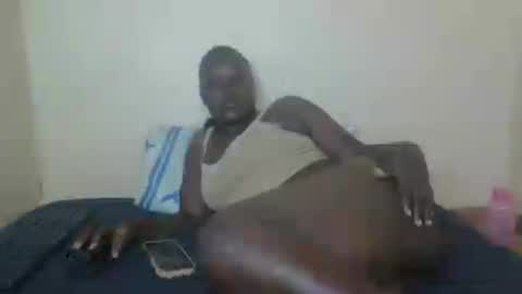 Snapshot of ebonyblack28 chatting on 06/27/26, 12:22 MELVINE online show from 06/27/26, 12:22