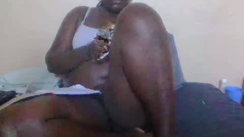 Snapshot of ebonyblack28 chatting on 07/10/26, 11:24 MELVINE online show from 07/10/26, 11:24