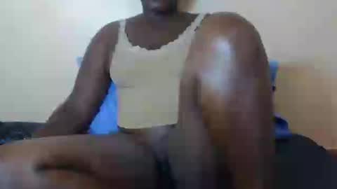 Snapshot of ebonyblack28 chatting on 08/10/26, 06:50 MELVINE online show from 08/10/26, 06:50