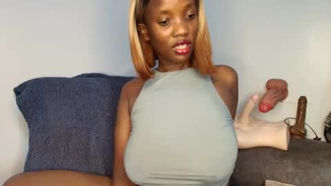 Snapshot of ebonycandymelani chatting on 03/11/26, 03:18 Ebony Melanie online show from 03/11/26, 03:18