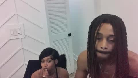 Snapshot of ebonycouplee69 chatting on 05/30/26, 05:26 ebonycouplee69 online show from 05/30/26, 05:26